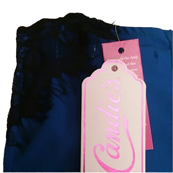 Blue sleeveless top with black lace - Picture 2 of 8